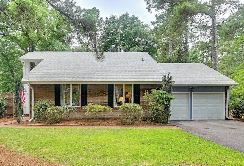 Walk To Golf! Relax With Hot Tub And Game Room!