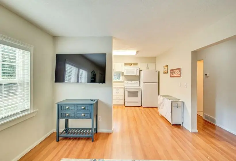 Walk To Parks & Dining! Meridian Home W/ Patio