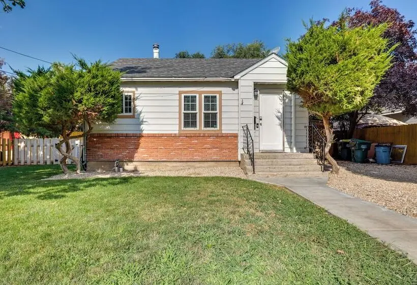 Walk To Parks & Dining! Meridian Home W/ Patio