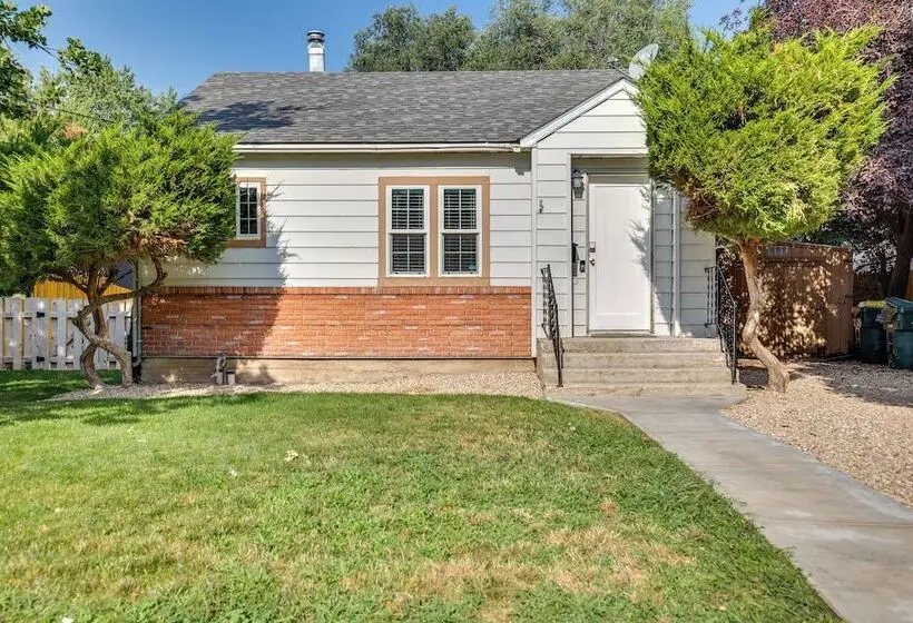 Walk To Parks & Dining! Meridian Home W/ Patio