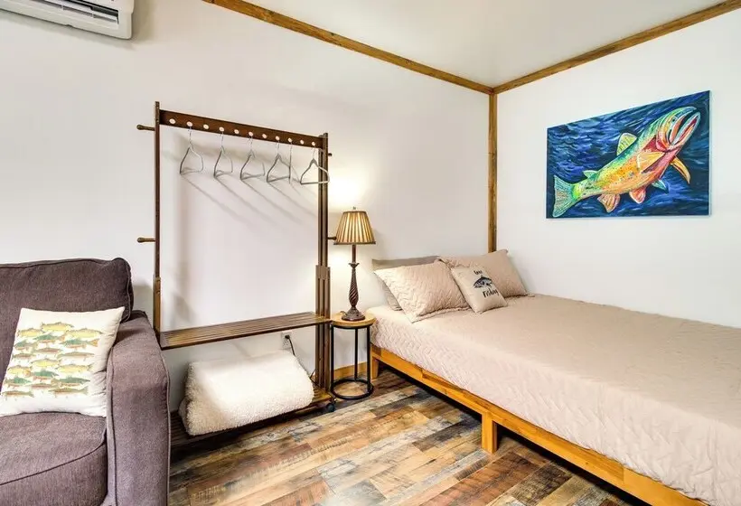 3 Studio Suites! White River Cabin Compound