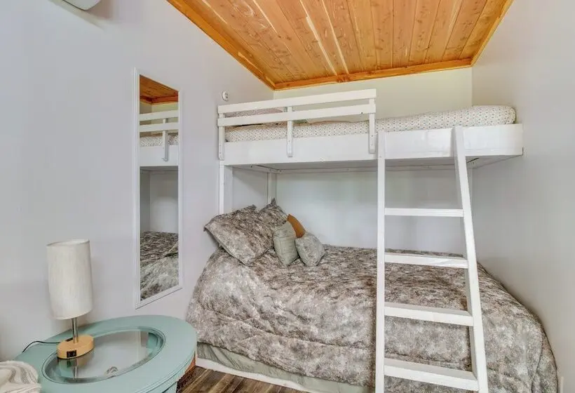 3 Studio Suites! White River Cabin Compound