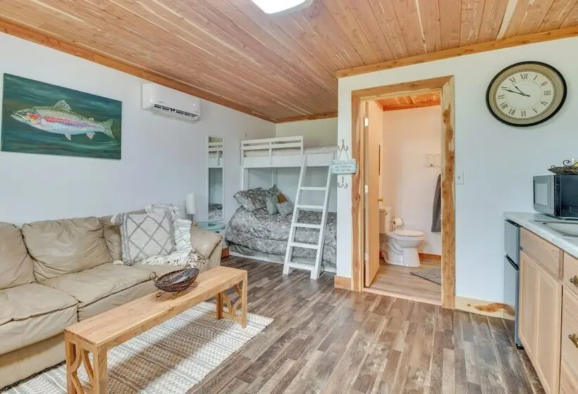 3 Studio Suites! White River Cabin Compound