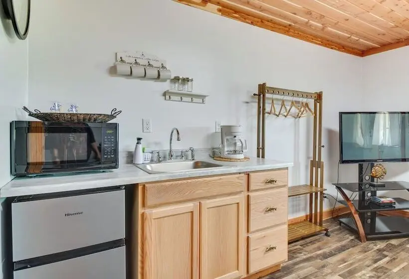 3 Studio Suites! White River Cabin Compound