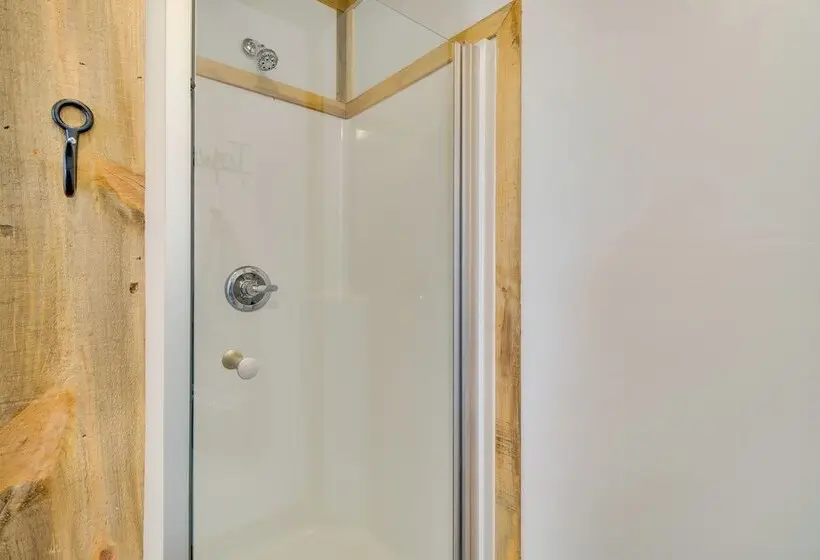 3 Studio Suites! White River Cabin Compound