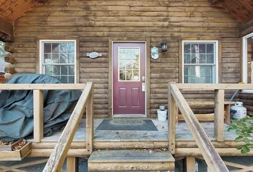 Cozy Cabin With Covered Porch, Firepit, Grill, Fireplace, & Washer/dryer