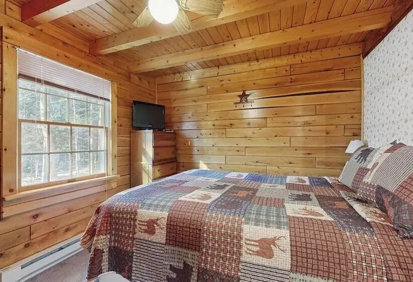 Cozy Cabin With Covered Porch, Firepit, Grill, Fireplace, & Washer/dryer