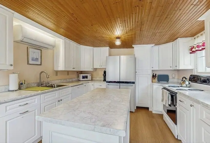 Dog Friendly, Bayfront Home   Gorgeous Ocean Views, Private Balcony & Fireplace