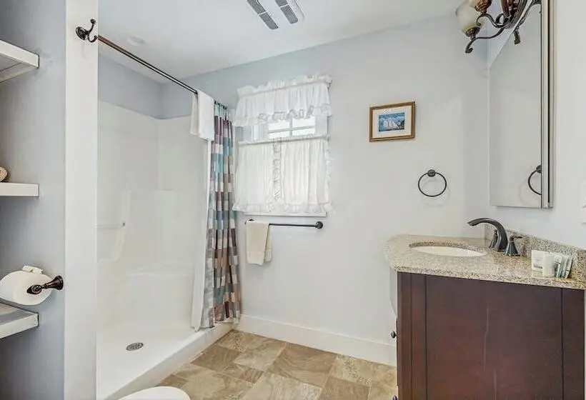 Dog Friendly, Bayfront Home   Gorgeous Ocean Views, Private Balcony & Fireplace
