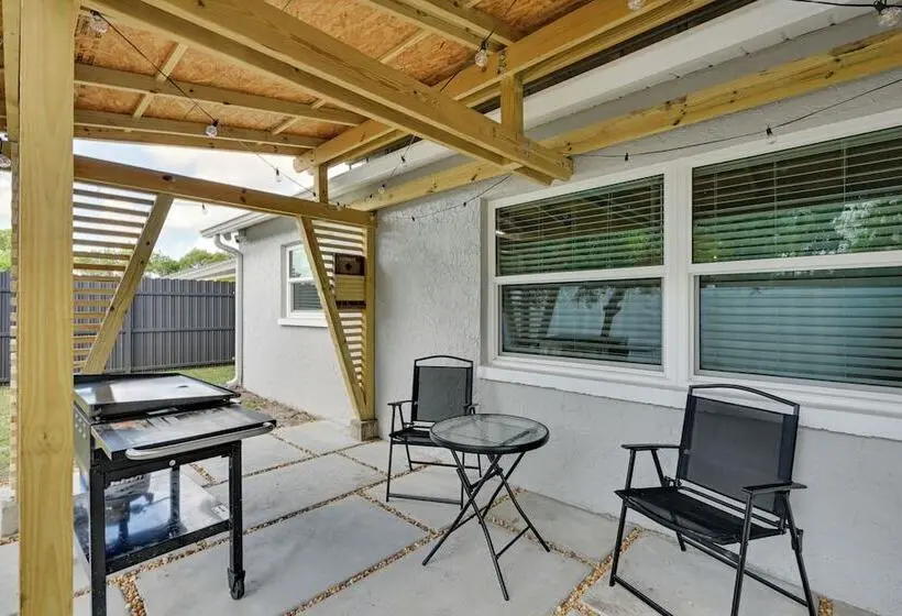 Explore Tampa Bay! Family Home W/ Lanai, Game Room