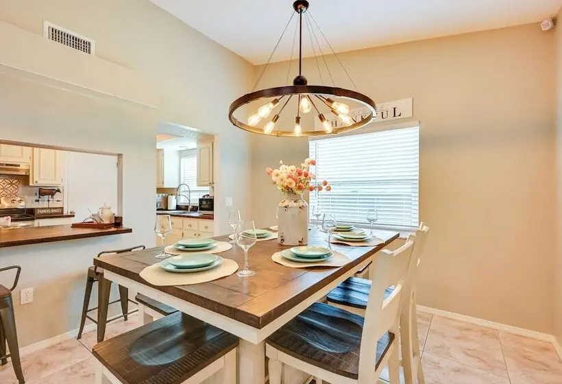 Explore Tampa Bay! Family Home W/ Lanai, Game Room