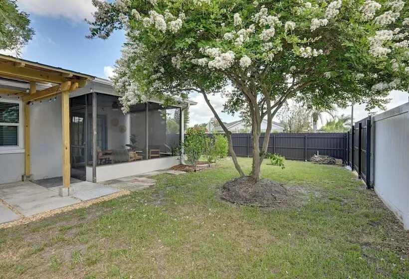 Explore Tampa Bay! Family Home W/ Lanai, Game Room