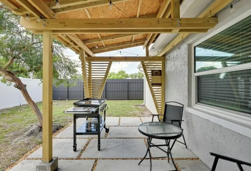 Explore Tampa Bay! Family Home W/ Lanai, Game Room