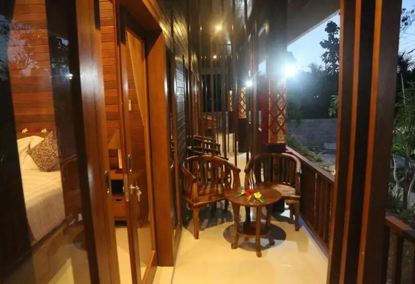 ホテル Karang Agartha Lembongan