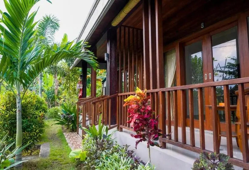ホテル Karang Agartha Lembongan
