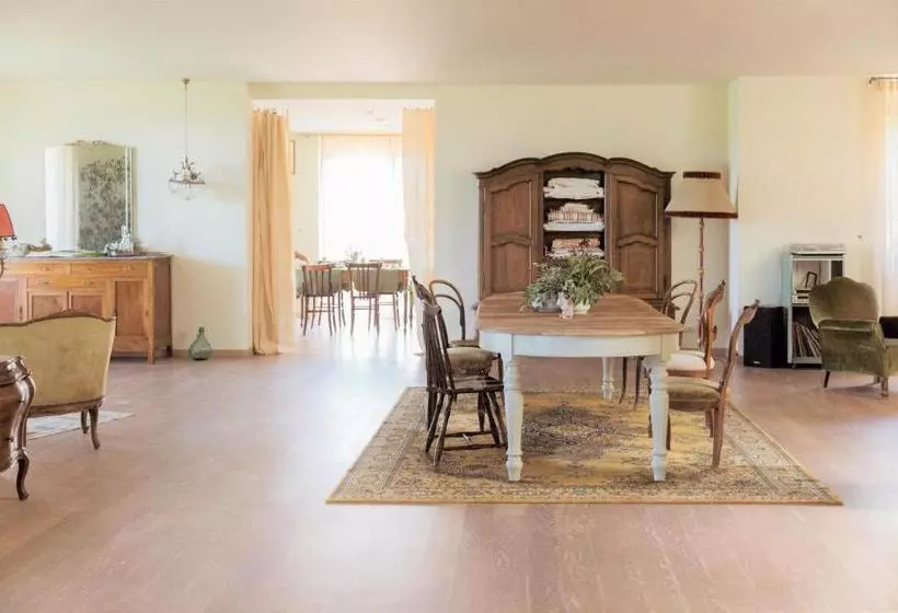 تختخواب و صبحانه Casa Marzapane