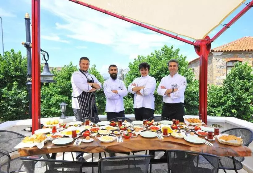 تختخواب و صبحانه Petrino Gökçeada Hotel&kitchen