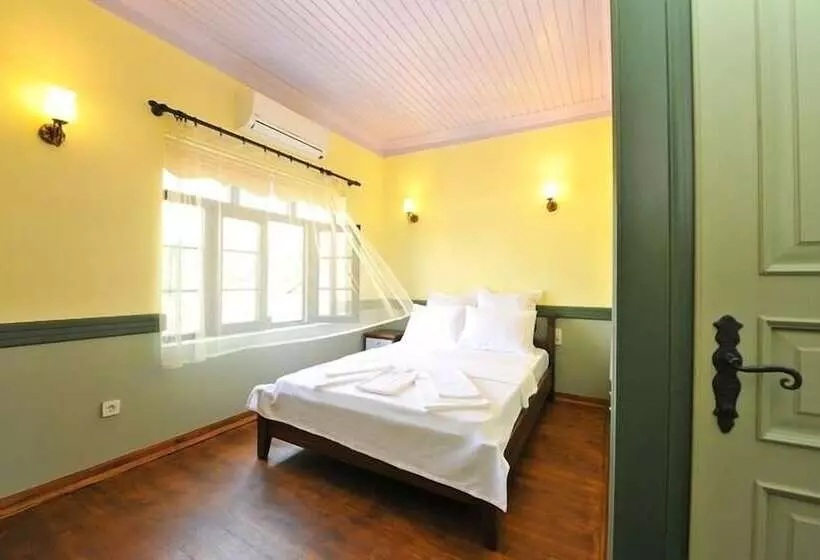 تختخواب و صبحانه Petrino Gökçeada Hotel&kitchen