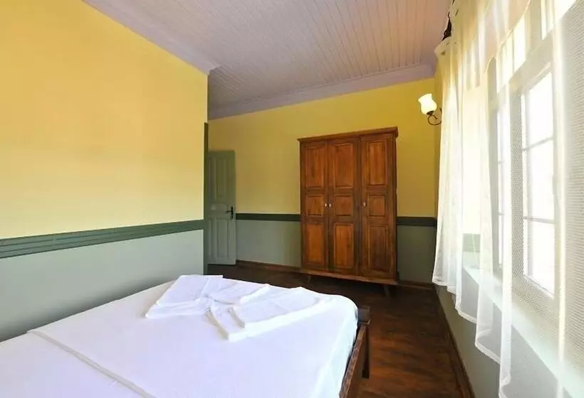 تختخواب و صبحانه Petrino Gökçeada Hotel&kitchen