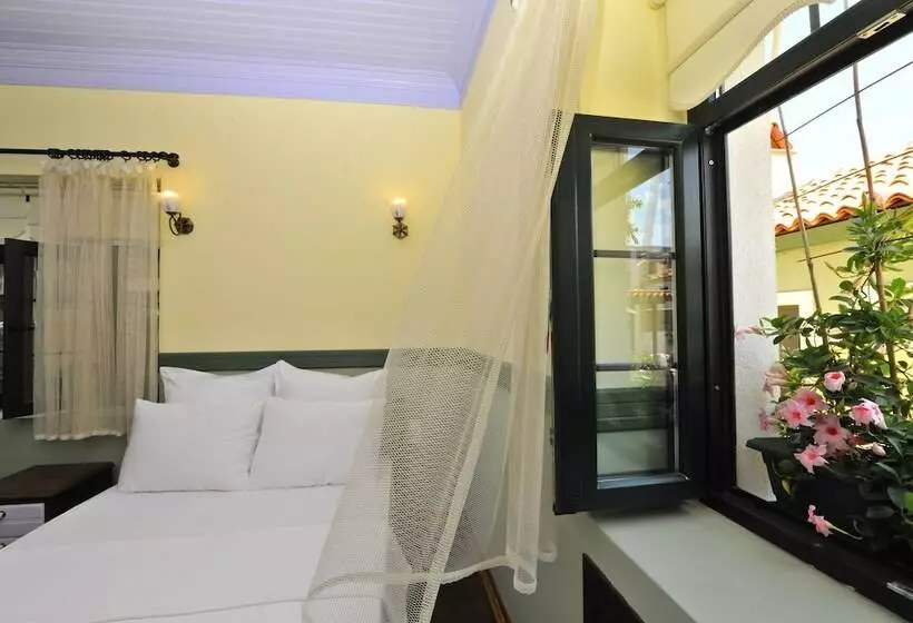 تختخواب و صبحانه Petrino Gökçeada Hotel&kitchen