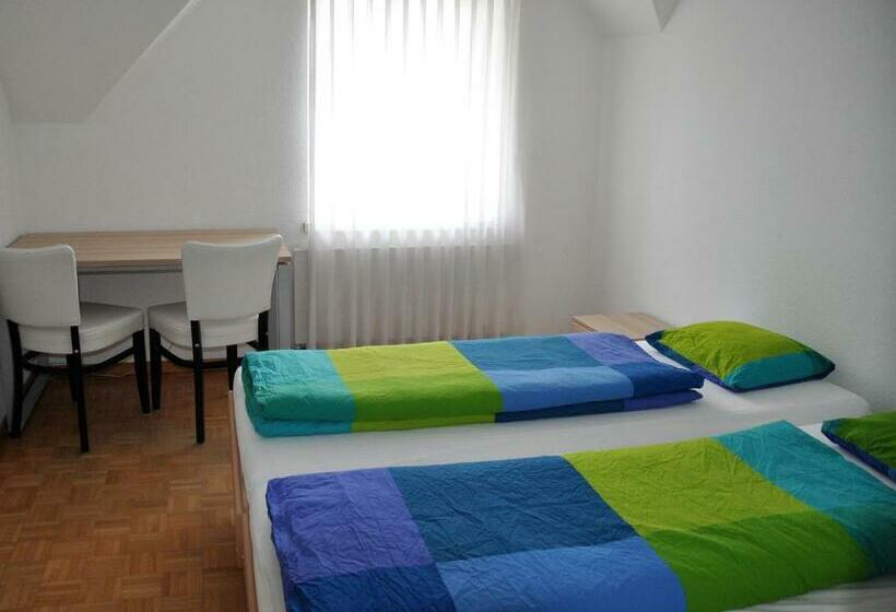 فندق August Restaurant