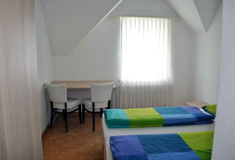 فندق August Restaurant