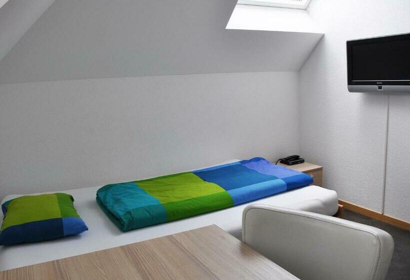 فندق August Restaurant