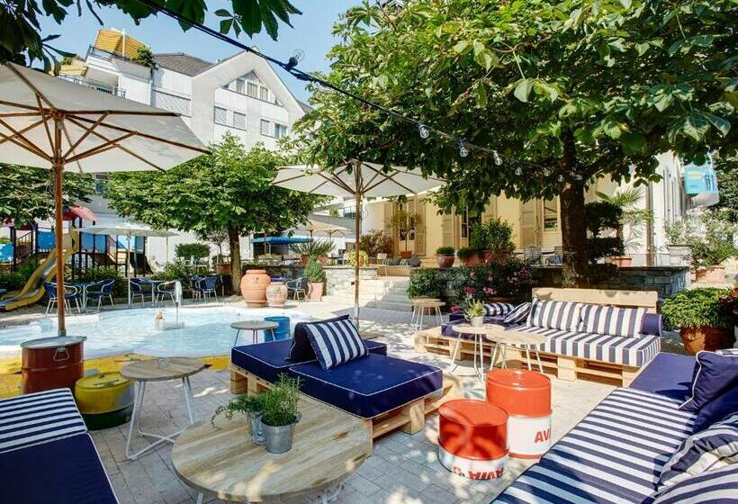 فندق August Restaurant