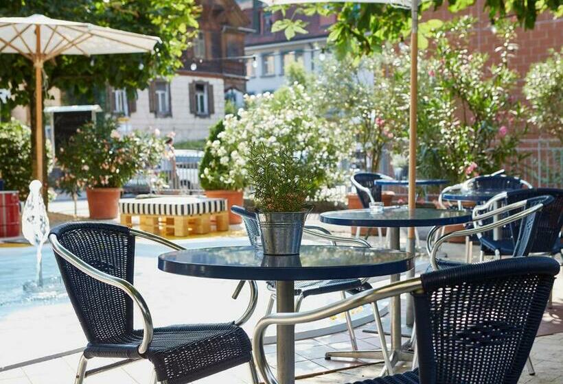 فندق August Restaurant