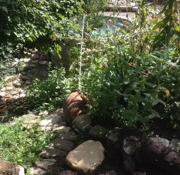 پانسیون Eco House Sabero