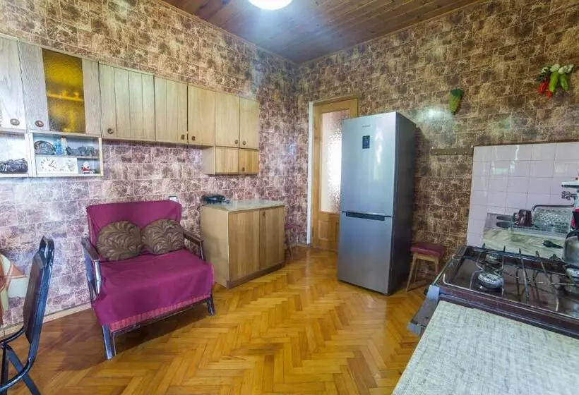 پانسیون Eco House Sabero