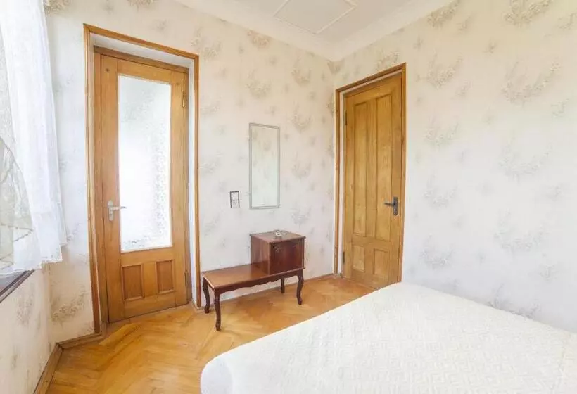 پانسیون Eco House Sabero