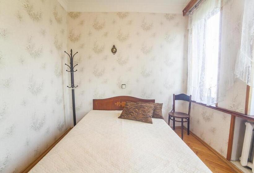 پانسیون Eco House Sabero