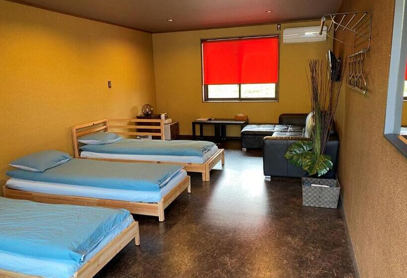 ペンション Mom S House