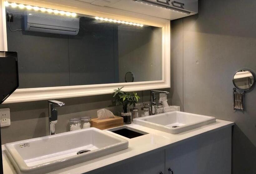 ペンション Mom S House