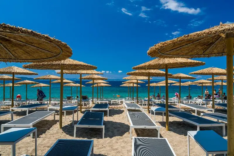 ホテル Lagomandra Beach