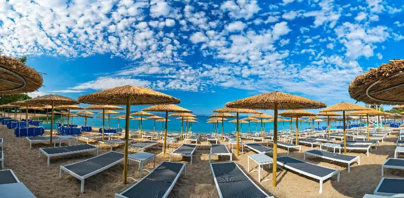 ホテル Lagomandra Beach