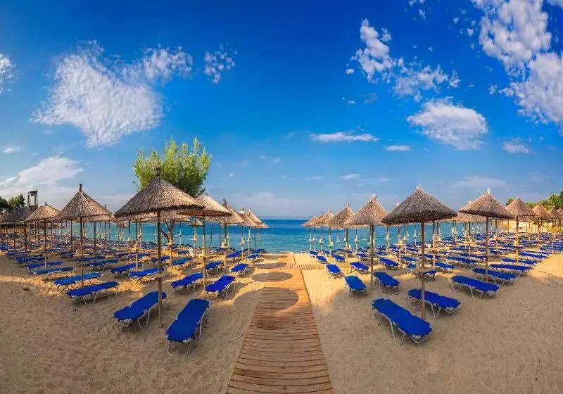 ホテル Lagomandra Beach