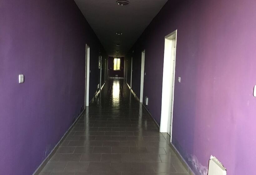 هتل Hôtel Eucalyptus Anan