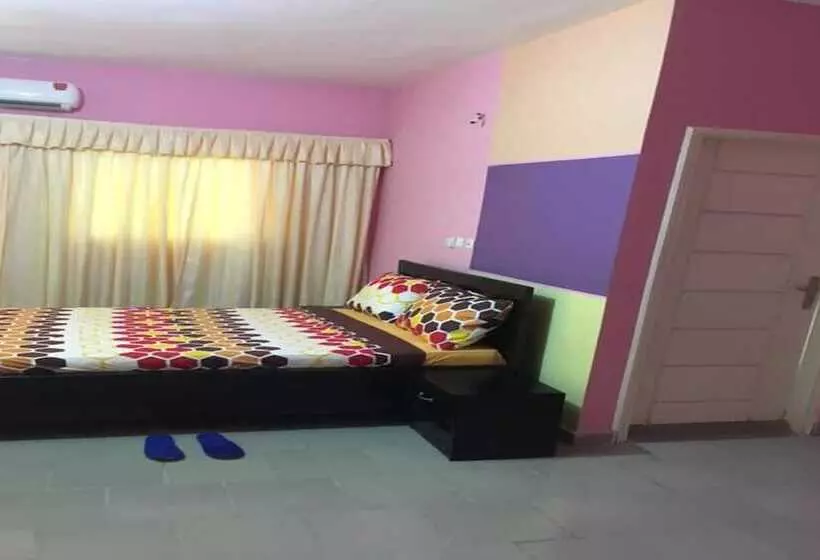 هتل Hôtel Eucalyptus Anan