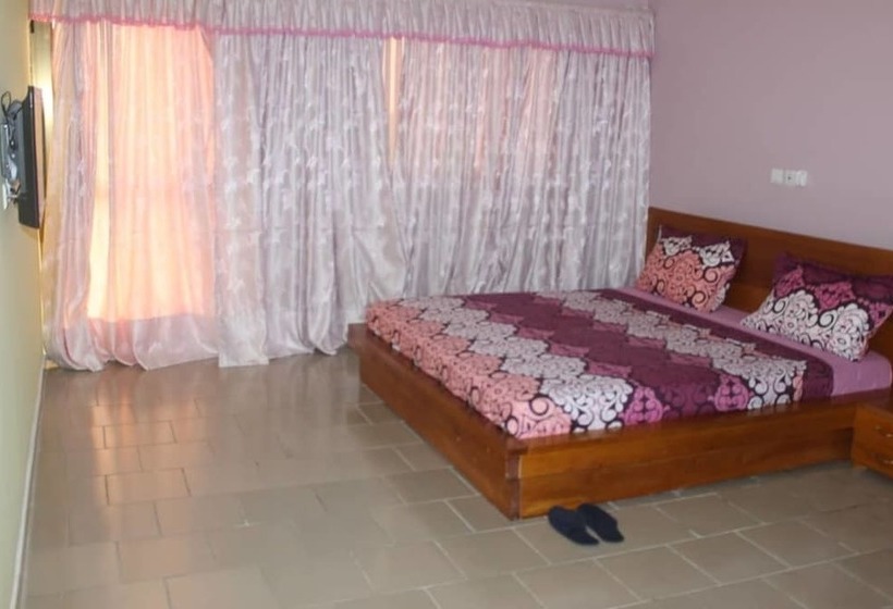 هتل Hôtel Eucalyptus Anan