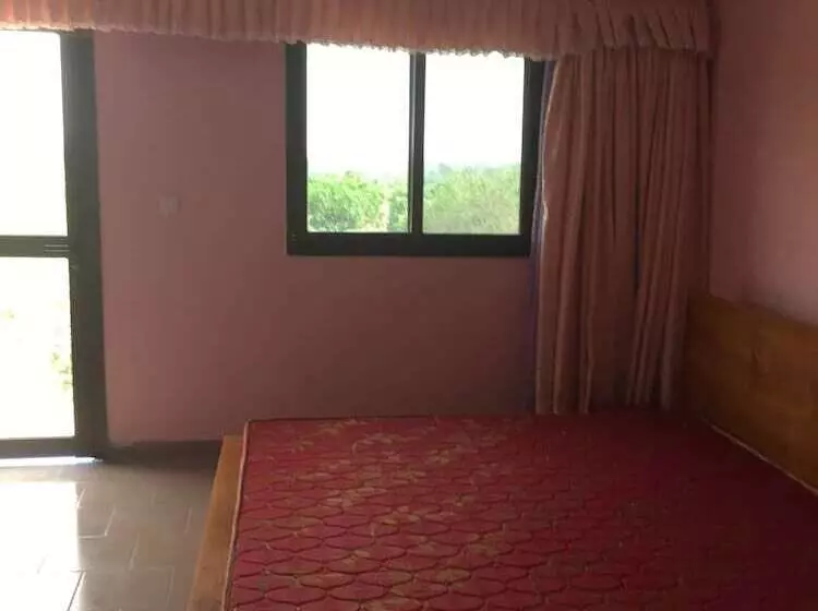 هتل Hôtel Eucalyptus Anan