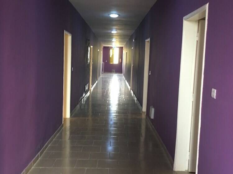 هتل Hôtel Eucalyptus Anan