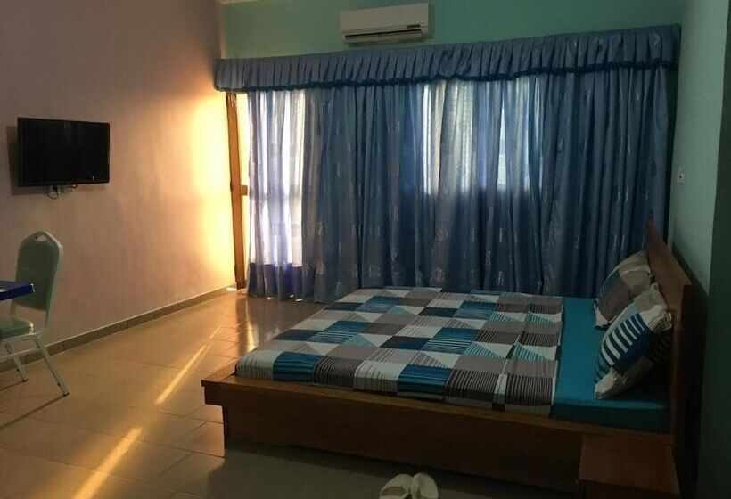 هتل Hôtel Eucalyptus Anan