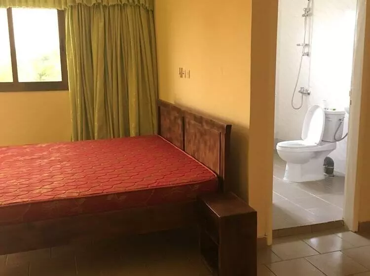 هتل Hôtel Eucalyptus Anan