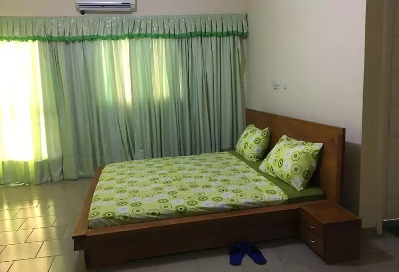 هتل Hôtel Eucalyptus Anan