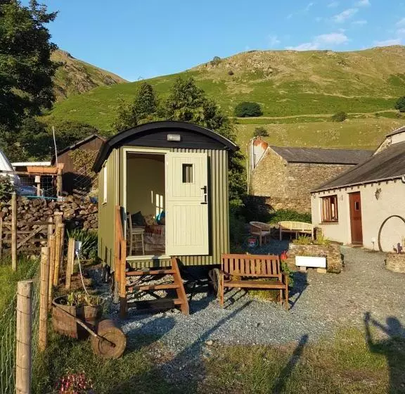 Hotelli Shepherds Hut Dolly Wagon