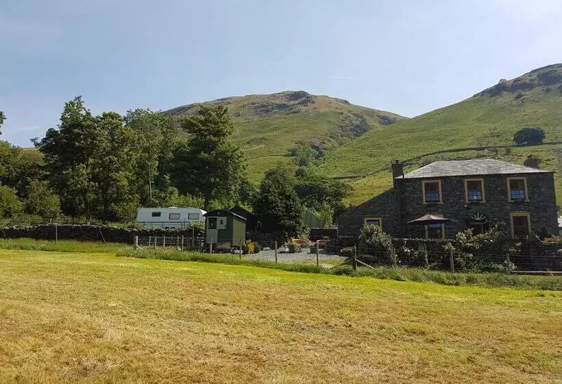 Hotelli Shepherds Hut Dolly Wagon
