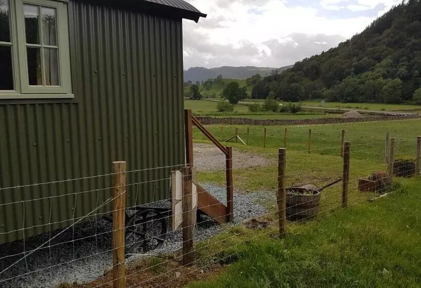 Hotelli Shepherds Hut Dolly Wagon