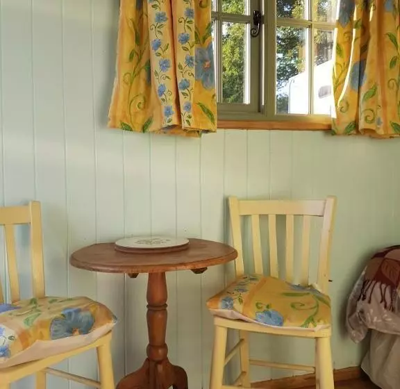 Hotelli Shepherds Hut Dolly Wagon